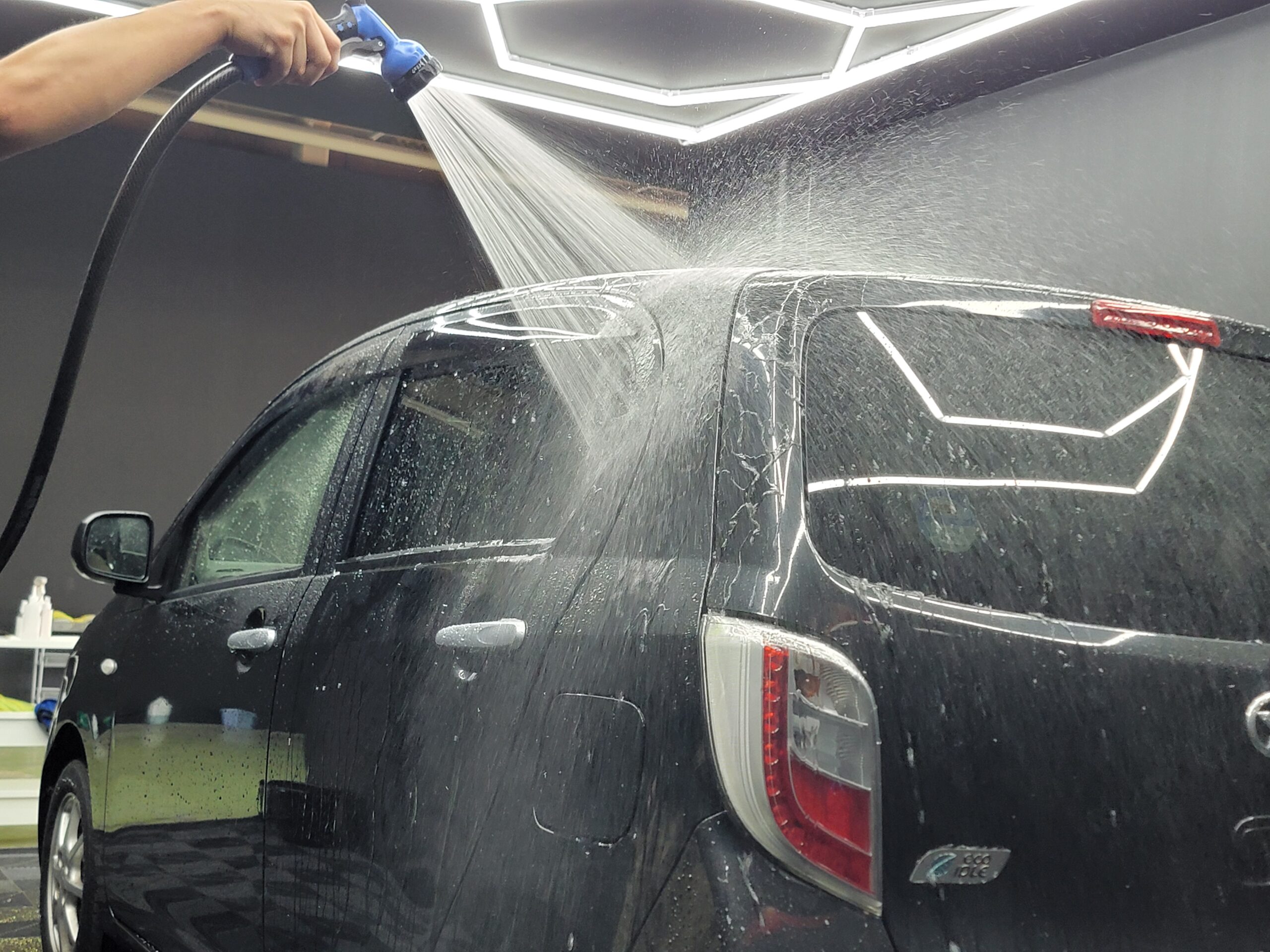 洗車代金はかかるのに無料メンテナンス？