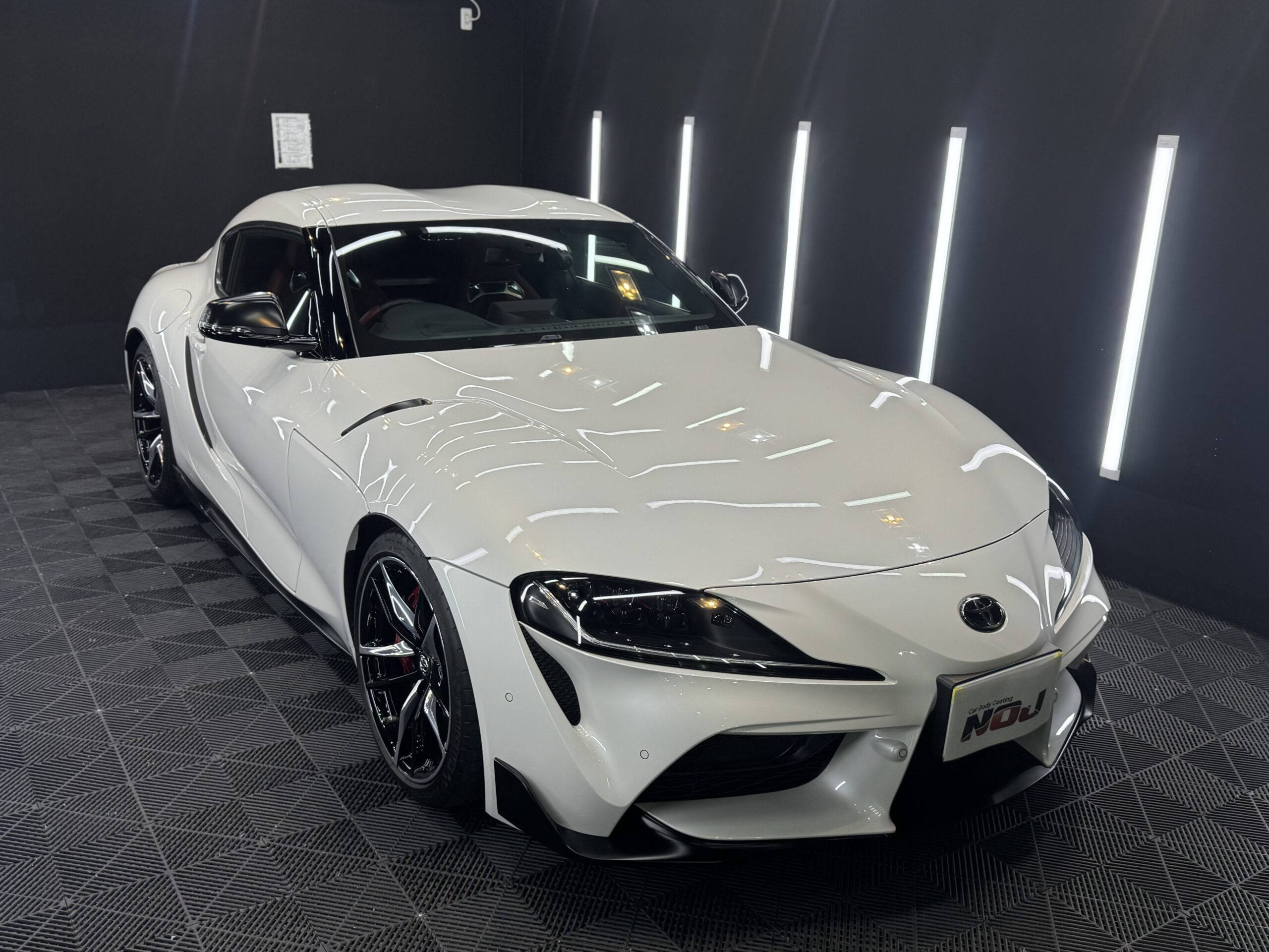 トヨタ スープラ ロイヤルコーティング施工